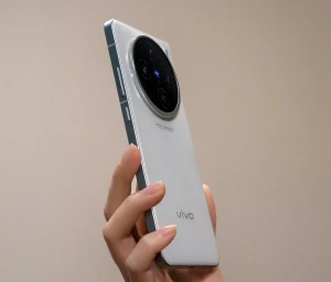 Камерофон Vivo X100s Pro оценен в 690 долларов