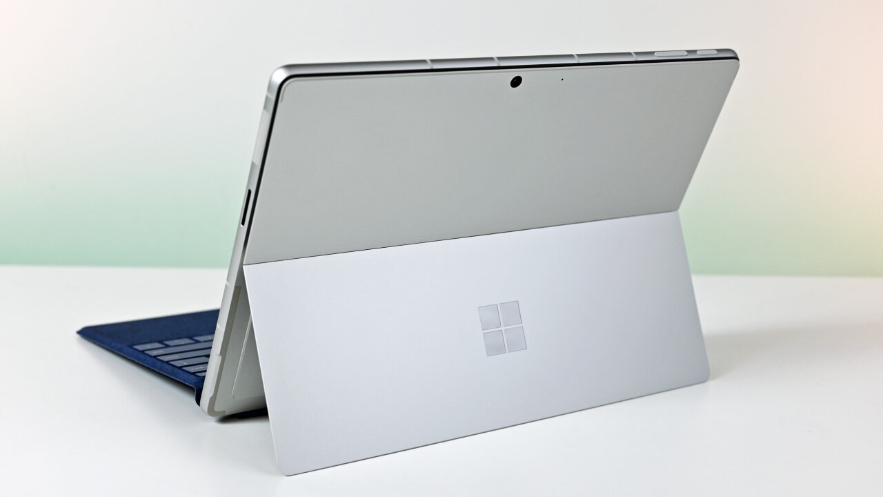 В базе данных Geekbench засветился Surface Pro 10 на базе Snapdragon X Plus