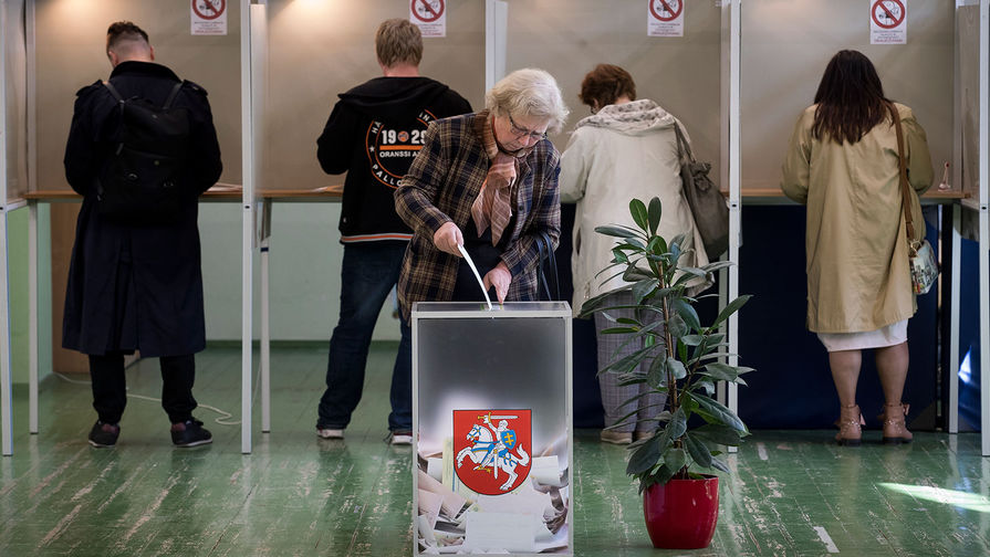 В Литве стартовало голосование на президентских выборах